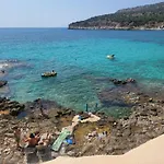 Paradise Wait Sophia أريبوليس