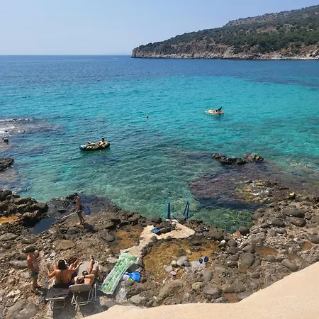 Paradise Wait Sophia Αρεόπολις