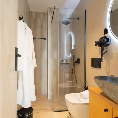 Paradise Wait Sophia