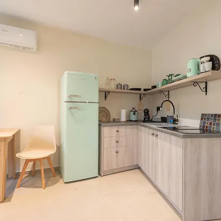 Paradise Wait Sophia *