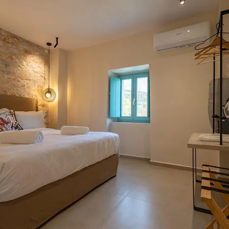 Paradise Wait Sophia * Areopoli