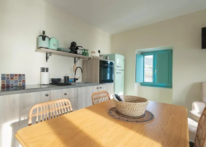 Paradise Wait Sophia Αρεόπολις